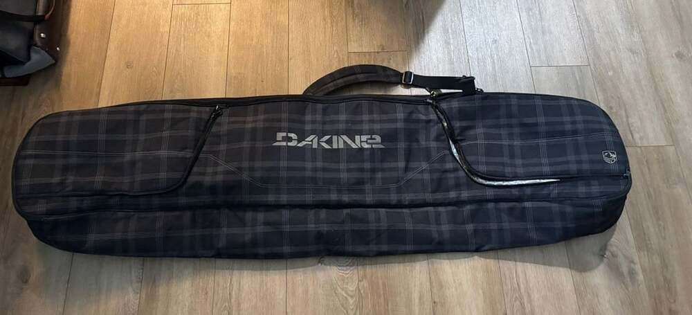 Dakine Snowboard Travel Bag Plaid Black Padded